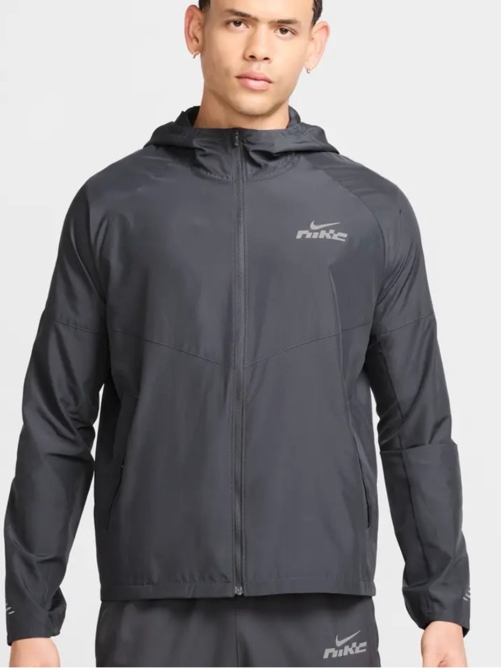 Nike Miler Flash
Men's Water-Repellent Running Jacket